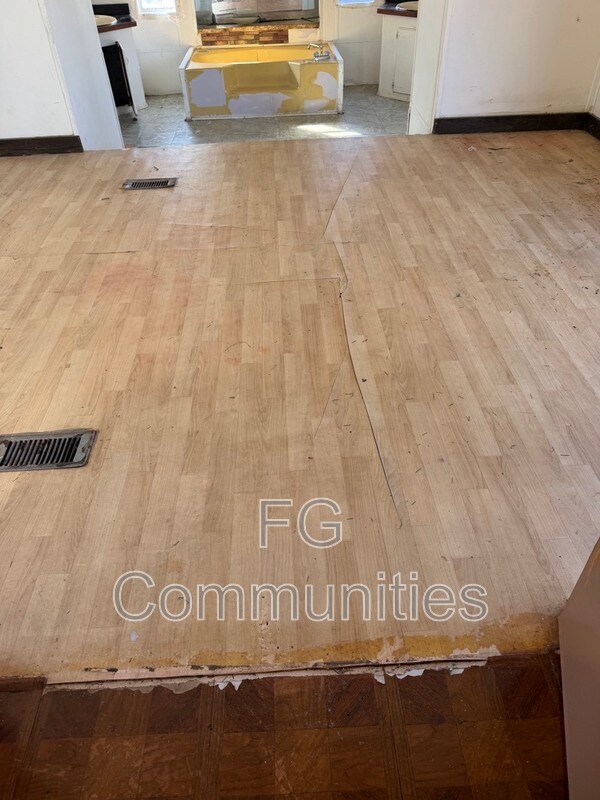 Building Photo - 125 Tinsley Heights