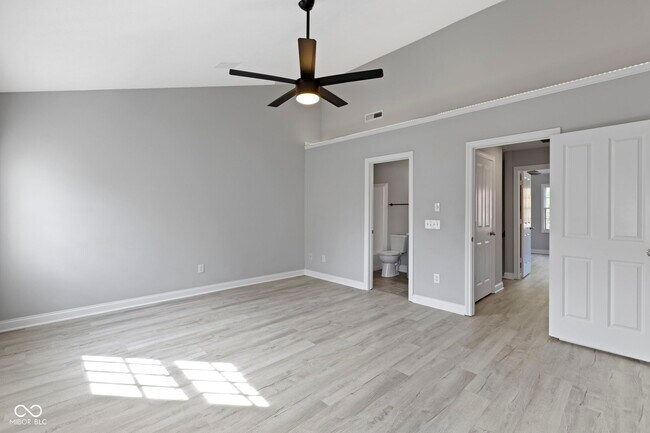 Building Photo - 12922 Ives Way