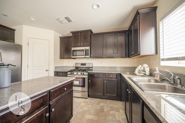 Building Photo - Sanger 2-Story Home, SOLAR!!!  4BR/2.5BA, ...
