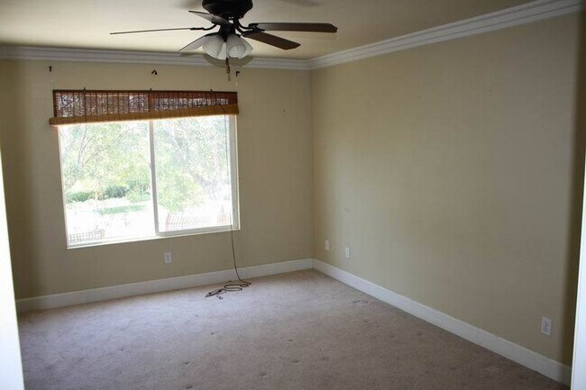 Building Photo - Beautiful  3bed 2.5 ba in Paseo del Sol. Lots of Amenities! Available now!