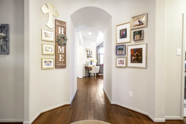 Building Photo - 2519 Kinsgate Forest Dr