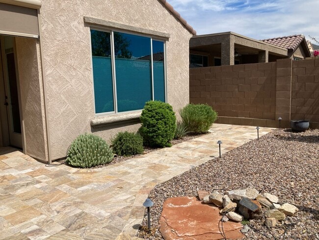 Building Photo - 55+ Furnished Short Term Dove Mountain Beauty