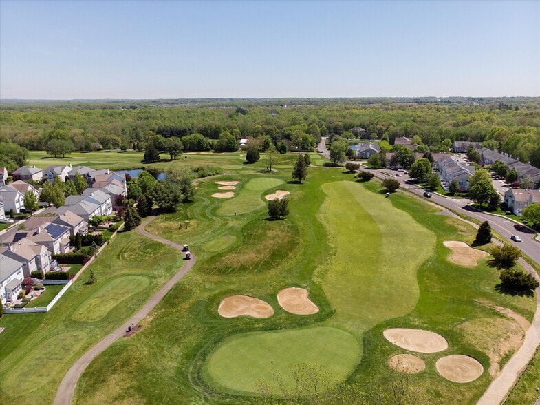 Building Photo - 594 Saint Andrews Pl