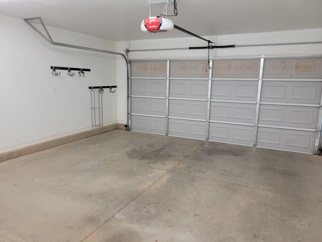 Building Photo - rf2616