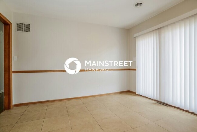 Building Photo - 3 Bedroom Pet-Friendly Home in Shawnee, KS...