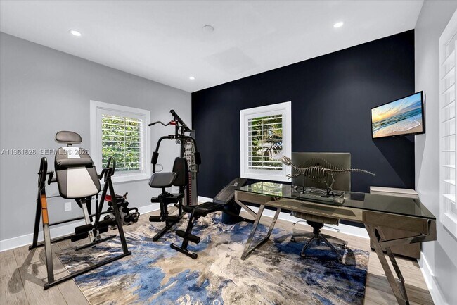 Building Photo - 231 Fluvia Ave