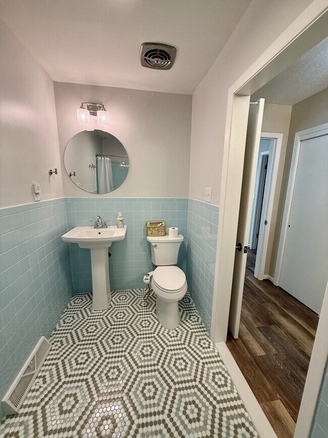 Building Photo - 4527 Terrace View Rd