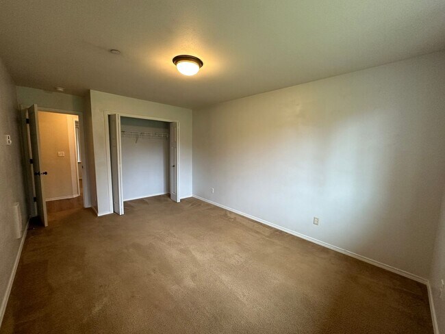 Building Photo - 4284 Sweet Rd