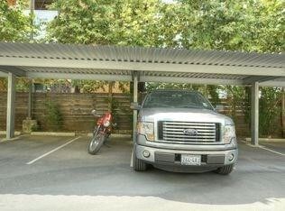 Building Photo - 1601 E 5th St.