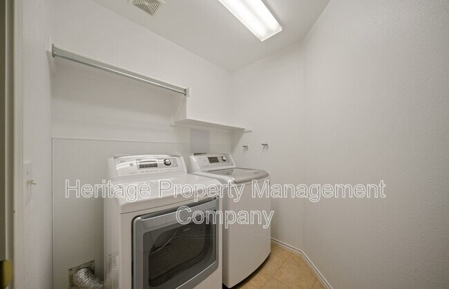 Building Photo - 5125 Knollwood