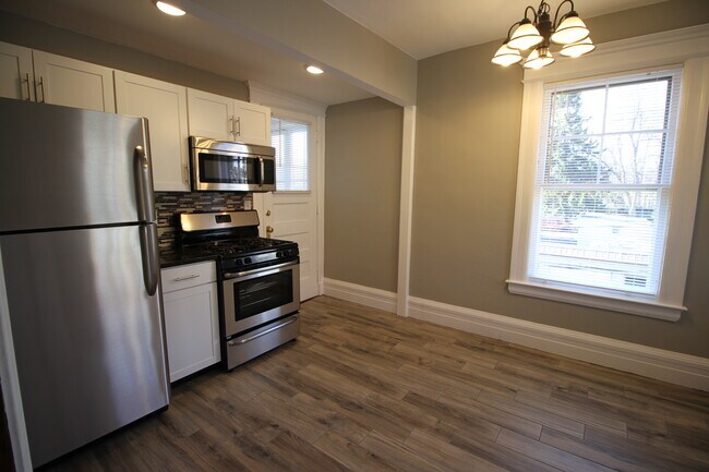 Building Photo - 639 Park Avenue Apt #3