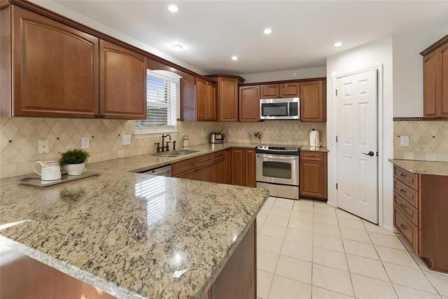 Building Photo - 813 Silverbrook Dr