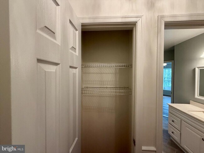 Building Photo - 12481 Hayes Ct