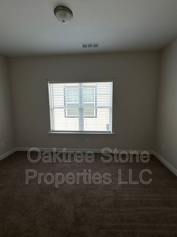 Building Photo - 2591 Ocean Dr NW