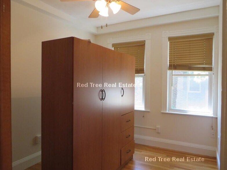 Building Photo - 49 St Germain St