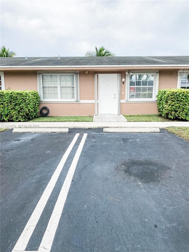 Building Photo - 3810 SW 108th Ave