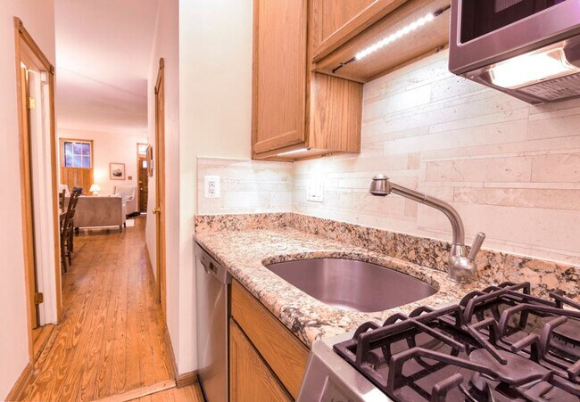 Building Photo - 1127 Independence Ave SE