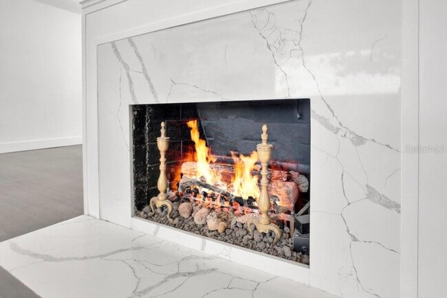 Building Photo - 812 East Blvd