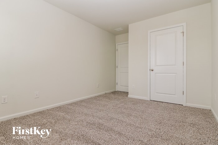 Building Photo - 500 Wayton Cir