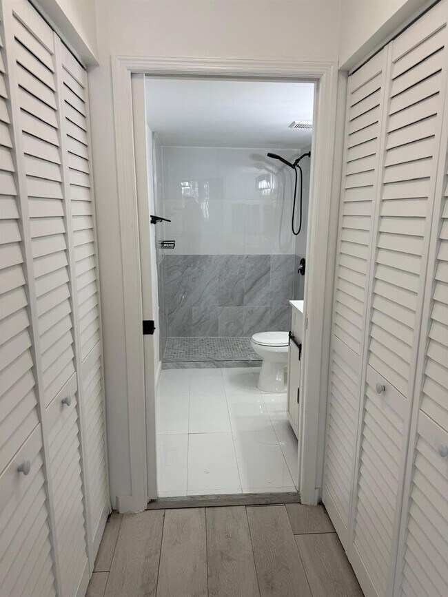 Building Photo - 4828 State Rd