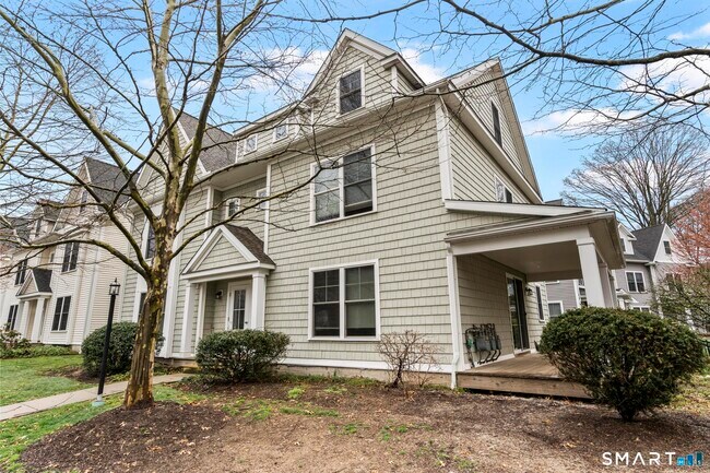 Building Photo - 15 W Main St