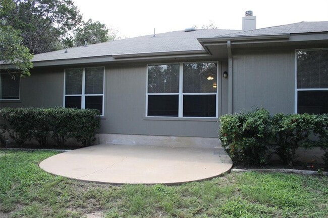 Building Photo - 5709 Hudson Bend Rd