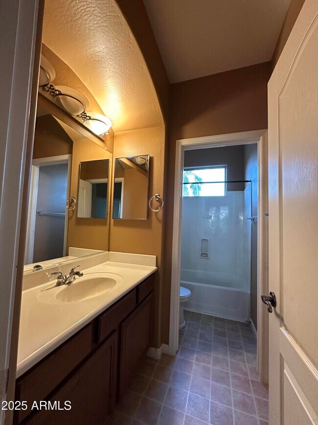 Building Photo - 12534 W Solano Dr