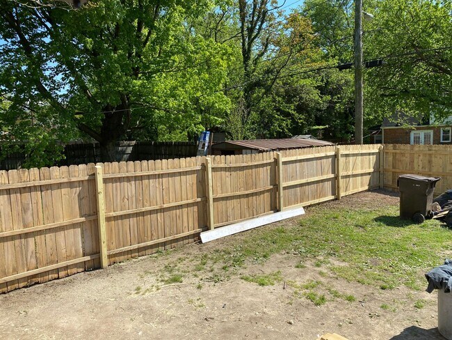 Building Photo - Updated 4 Bedroom Home Convenient to Carytown, Byrd Park And More. Available In July
