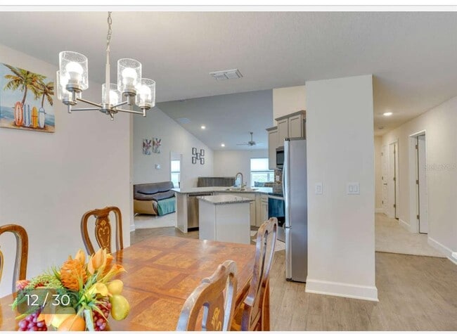 Building Photo - 303 Shad Way