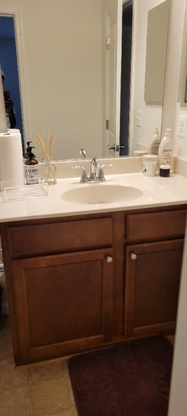 Building Photo - 20 Hilton Run Ct