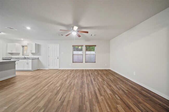 Building Photo - 15536 Briar Forest Dr