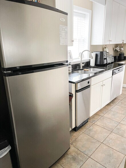 Building Photo - 3612 Walsh St