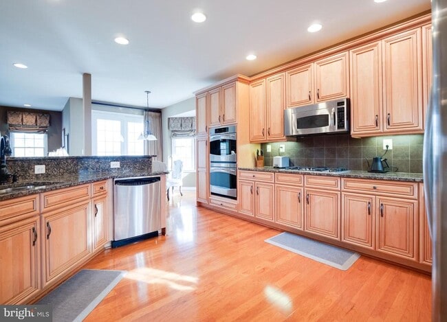 Building Photo - 23152 Evergreen Ridge Dr