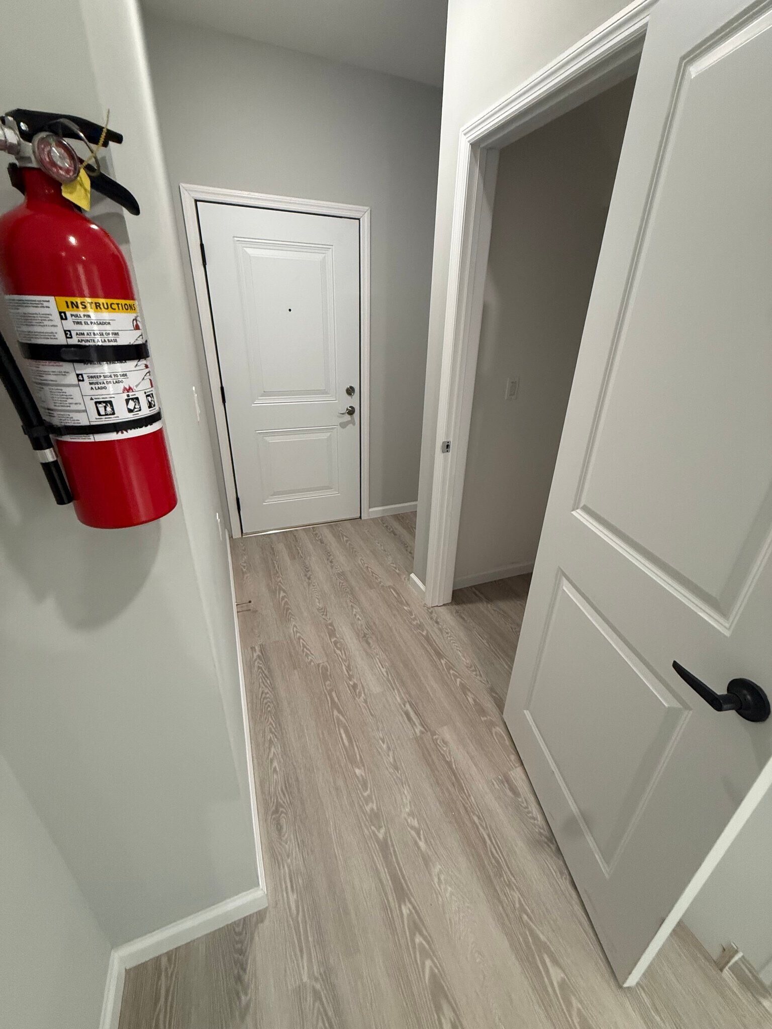 Building Photo - 456 Ellison St