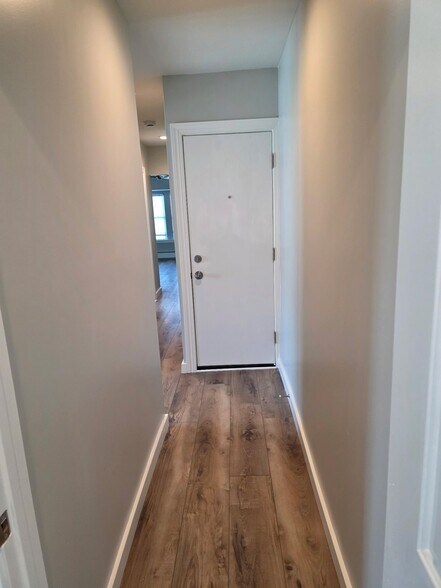 Building Photo - 5375 Wingohocking Terrace