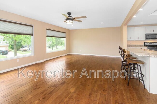 Building Photo - 840 Valentine View