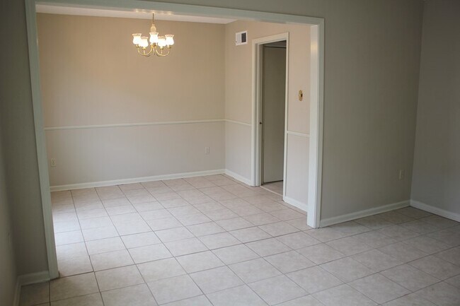 Building Photo - 3729 Village Oak Cove