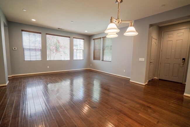 Building Photo - West Creek 3 Bedroom Rental Home in Valencia.