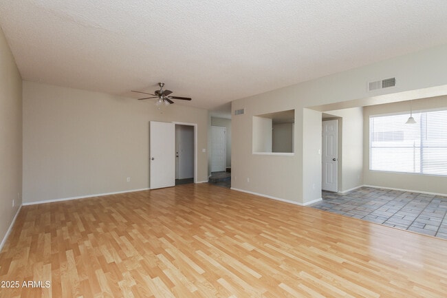 Building Photo - 1033 N Arvada