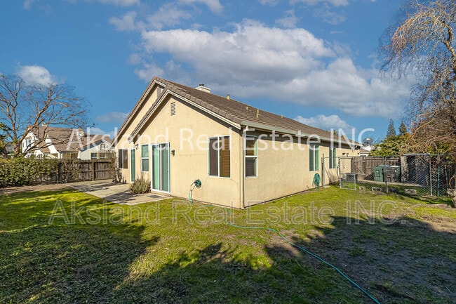 Building Photo - 936 Heartland Dr