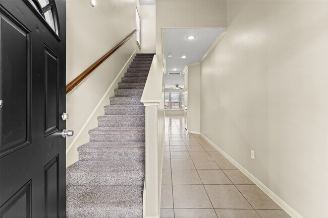 Building Photo - 4536 Mallow St
