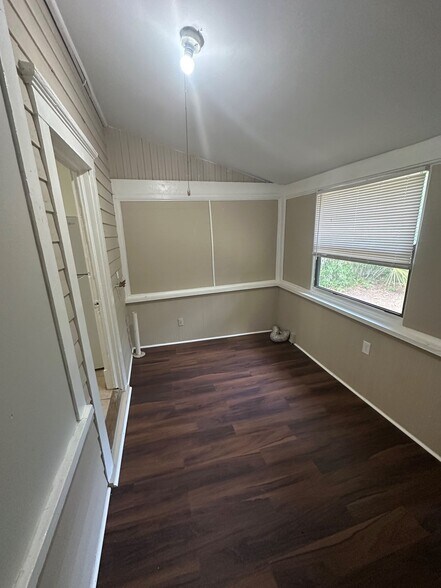 Building Photo - 851 Broxton St