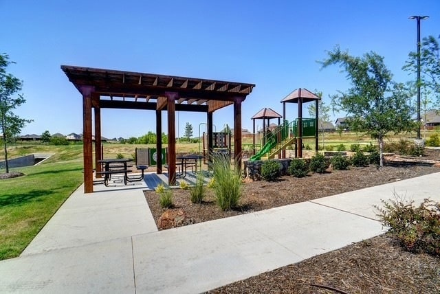 Building Photo - 2536 Peoria Dr