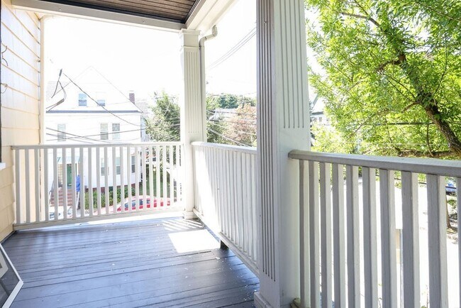Building Photo - 29 Gibbens St