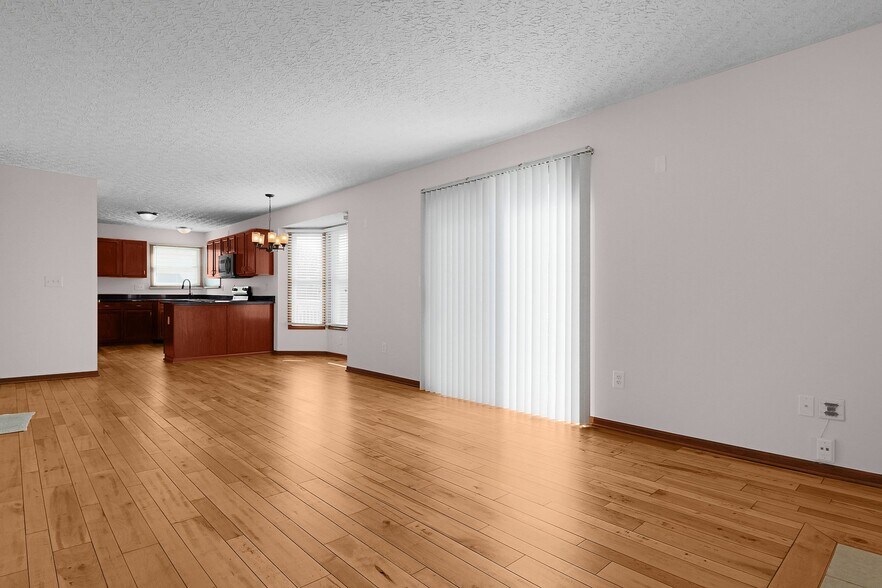 Building Photo - 321 Amber Wood Way