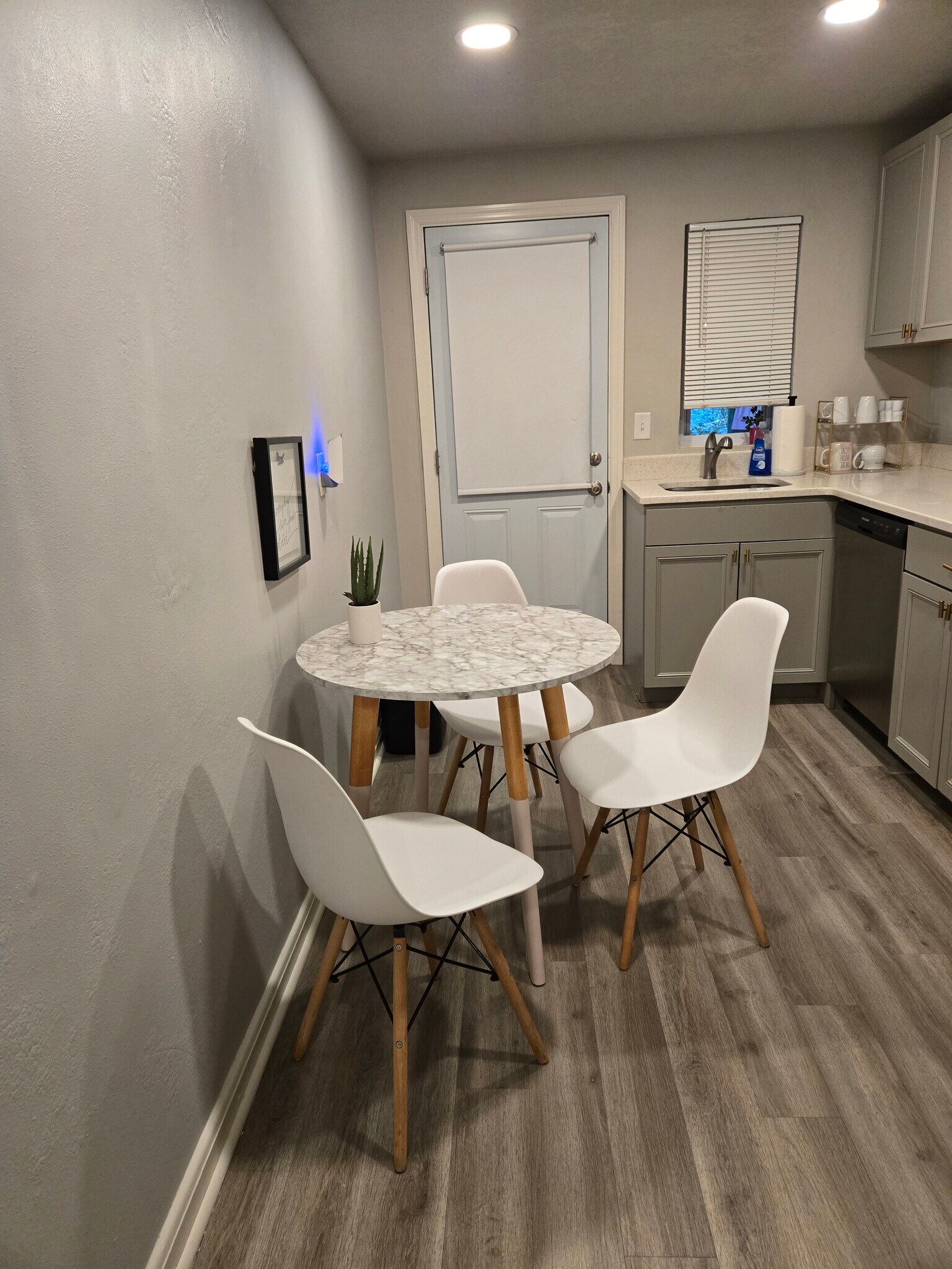 Building Photo - 3520 Post St