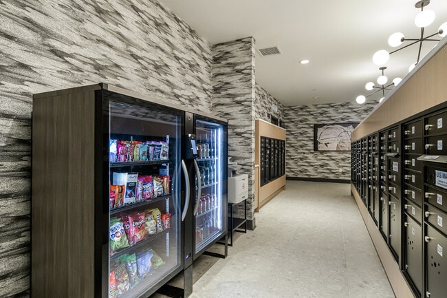 Building Photo - 5424 Old Orchard Rd