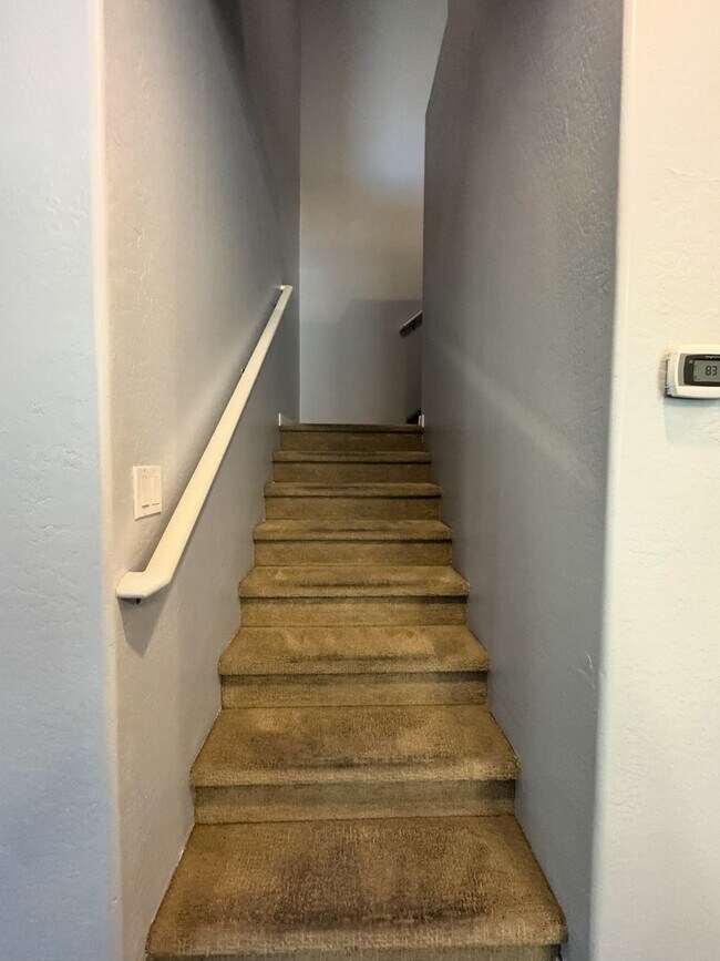 Building Photo - COMING SOON! LYONS GATE 5 BDRM + LOFT W CO...
