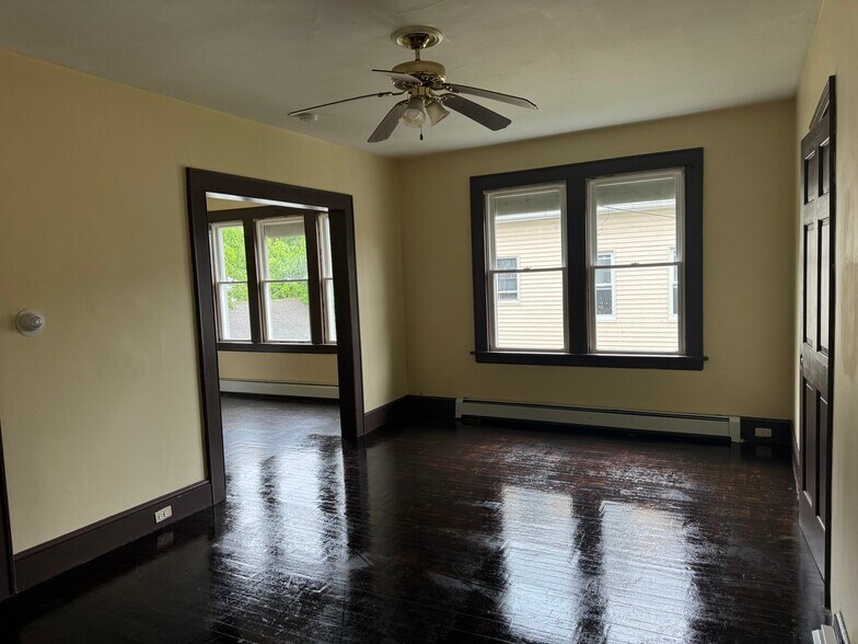 Living Room - 2436 E Main St