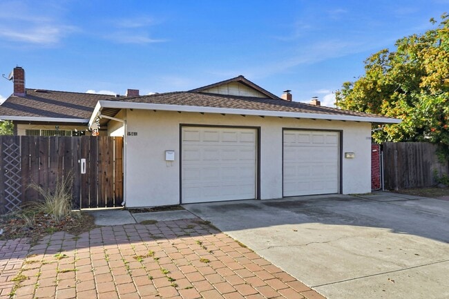 Building Photo - 1559 S Wolfe Rd